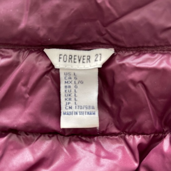 Puffer vest - Large - Forever 21 - Picture 2 of 3